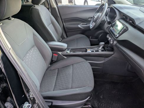 Used 2023 Nissan Kicks SV image 27