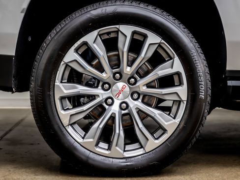 Used 2021 GMC Yukon XL Denali w/ Denali Ultimate Package image 37