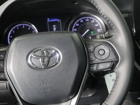 Used 2024 Toyota Camry SE image 39