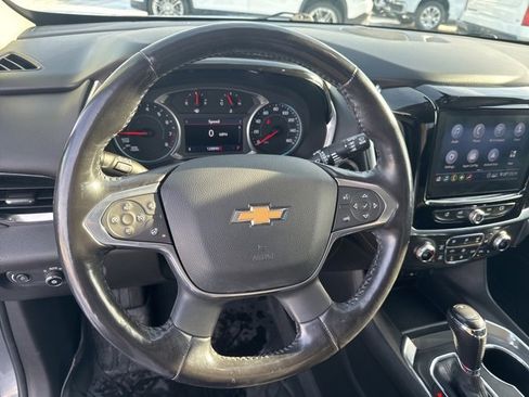 Used 2020 Chevrolet Traverse LT w/ Driver Confidence II Package image 13