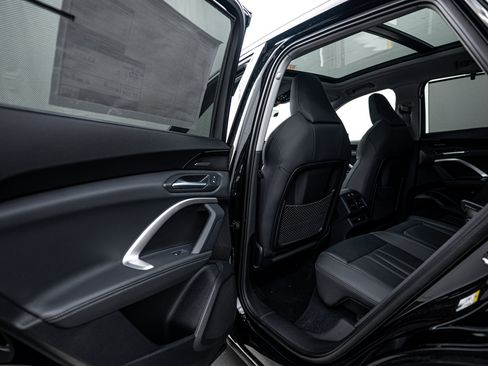 New 2025 Audi Q5 2.0T Premium Plus image 17