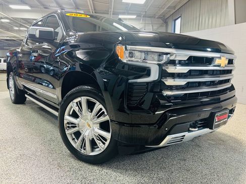 Used 2024 Chevrolet Silverado 1500 High Country w/ Technology Package AWD/4WD image 1