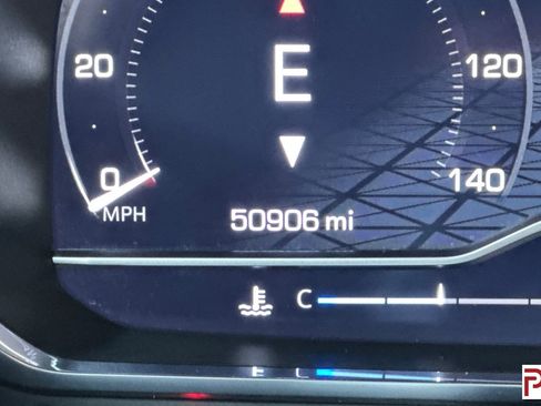 Certified 2023 GMC Yukon XL SLE w/ Gmc Pro Safety Plus Package image 31