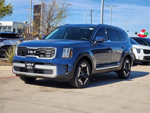 New 2025 Kia Telluride S image 2