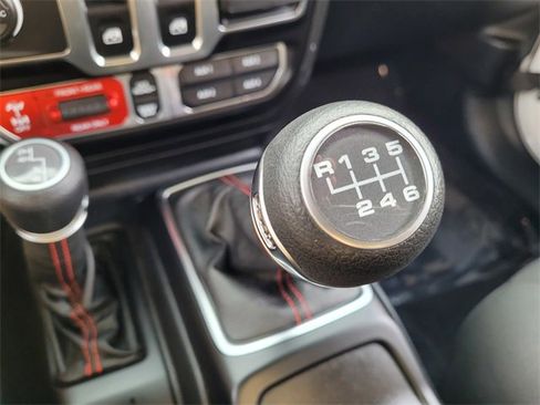 Used 2021 Jeep Wrangler Rubicon image 22