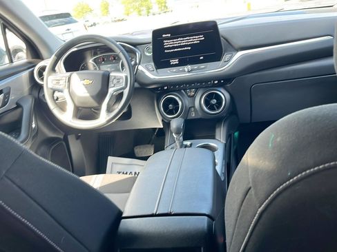 Used 2025 Chevrolet Blazer LT FWD image 25