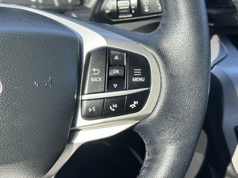 Used 2022 Ford Explorer XLT image 23