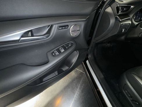 Certified 2025 INFINITI QX55 Essential image 17