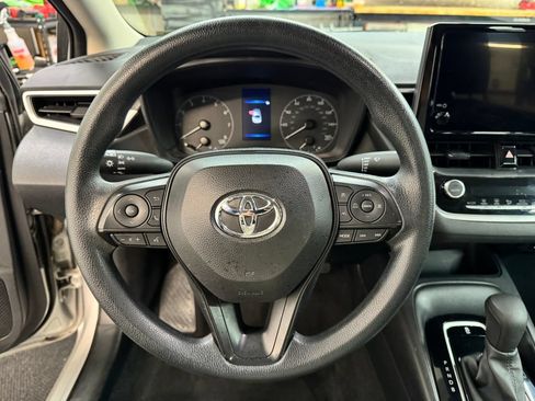 Used 2024 Toyota Corolla LE FWD image 18