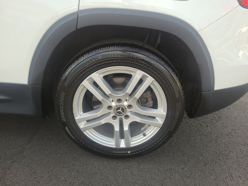 Used 2020 Mercedes-Benz GLB 250 4MATIC image 11