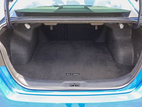 Used 2025 Nissan Altima 2.5 SV FWD image 26
