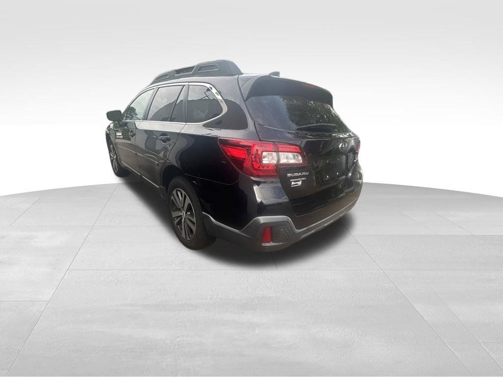 Used 2018 Subaru Outback 2.5i Limited AWD/4WD image 4
