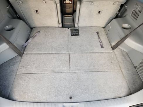 Used 2013 Toyota Highlander Limited AWD/4WD image 34