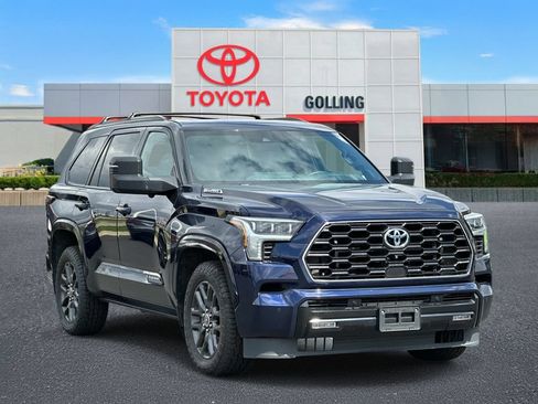 Used 2023 Toyota Sequoia Platinum AWD/4WD image 7