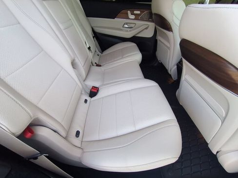 Used 2026 Mercedes-Benz GLS 450 4MATIC image 24