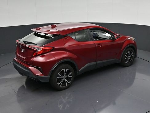 Used 2019 Toyota C-HR LE FWD image 18