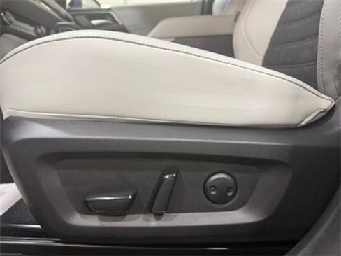 New 2025 Mitsubishi Outlander SE image 13