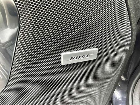 Used 2023 Chevrolet Suburban Premier image 19