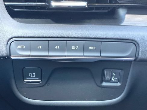 Used 2024 Cadillac Escalade Premium Luxury w/ LPO, Floor Liner Package AWD/4WD image 18