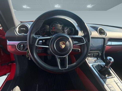 Used 2019 Porsche 718 Cayman RWD image 26
