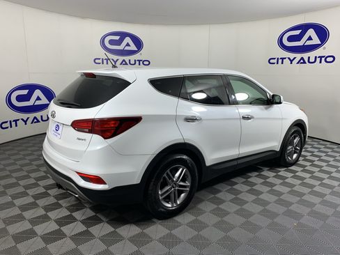 Used 2018 Hyundai Santa Fe Sport FWD image 3