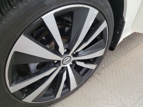 Used 2019 Nissan Altima 2.5 Platinum image 31