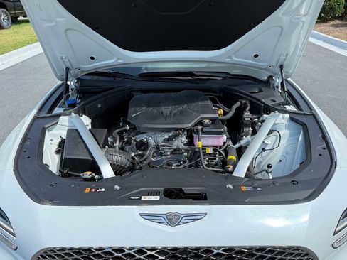 Used 2025 Genesis G70 2.5T RWD image 30