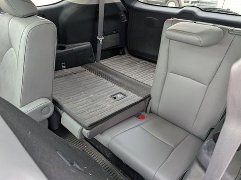 Used 2021 Toyota Highlander Platinum image 13