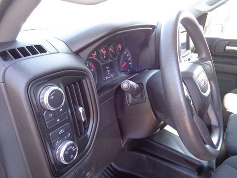 Used 2024 GMC Sierra 2500 Pro w/ Convenience Package AWD/4WD image 33