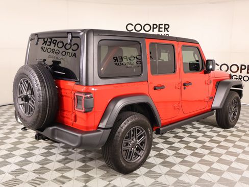 Used 2024 Jeep Wrangler Unlimited Sport AWD/4WD image 20