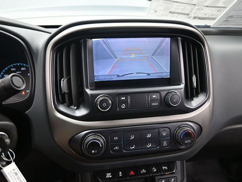 Used 2020 Chevrolet Colorado Z71 AWD/4WD image 34