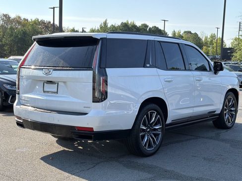 Used 2022 Cadillac Escalade Sport Platinum AWD/4WD image 5