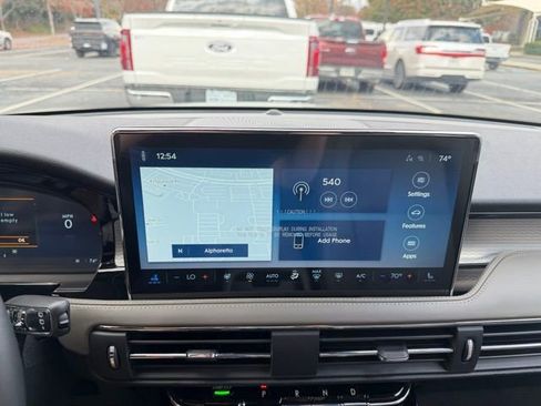 New 2026 Lincoln Corsair Premiere image 17