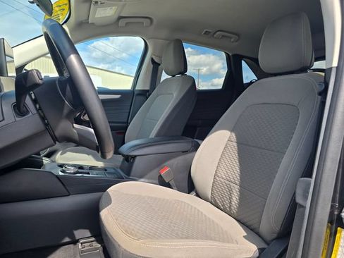 Used 2022 Ford Escape SE w/ Cold Weather Package AWD/4WD image 11