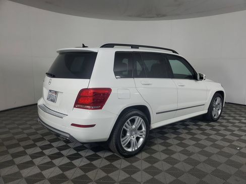 Used 2015 Mercedes-Benz GLK 350 2WD image 4