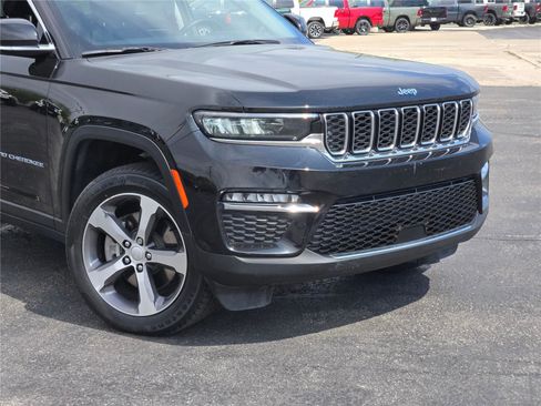 Certified 2022 Jeep Grand Cherokee Limited 4xe AWD/4WD image 2