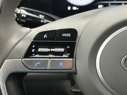 Used 2025 Hyundai Elantra SEL image 11