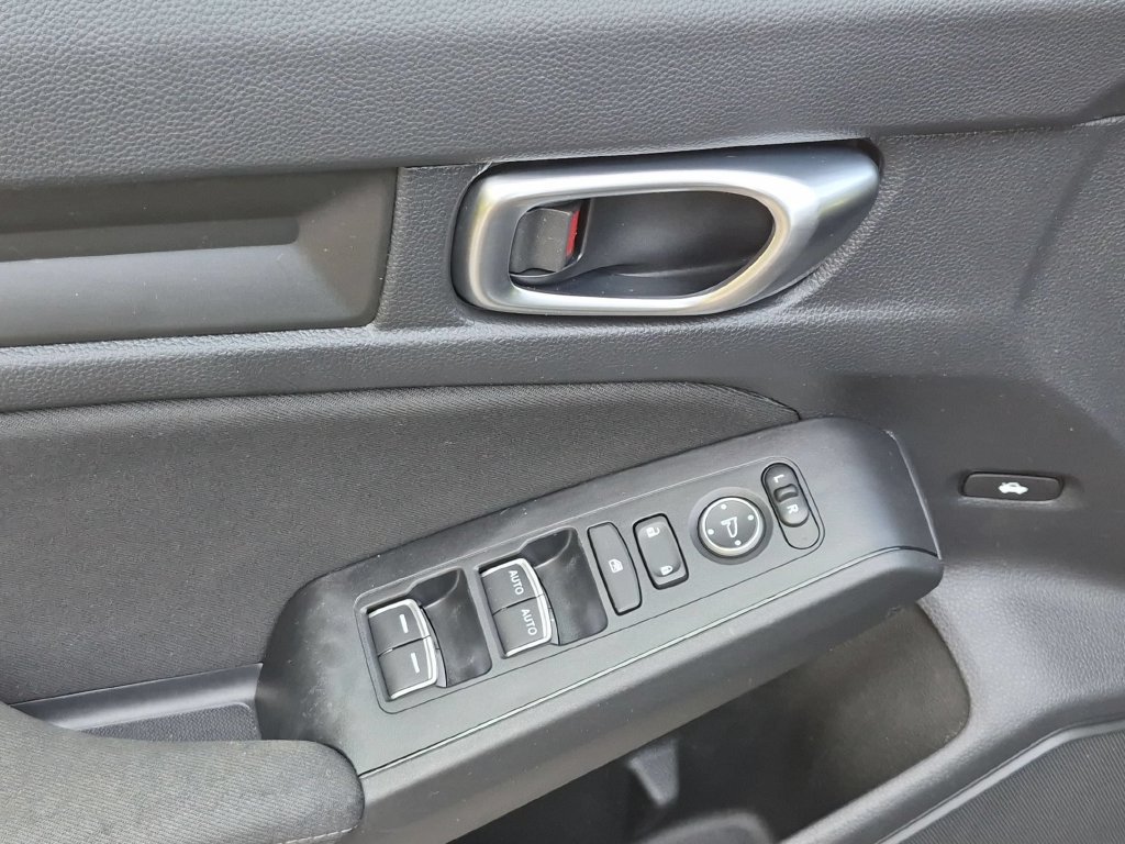 Used 2022 Honda Civic Sport image 7