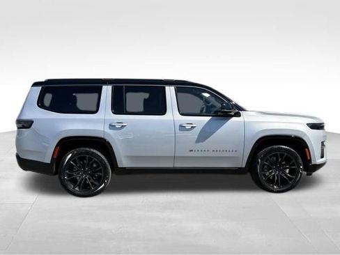 New 2026 Jeep Grand Wagoneer Summit image 8