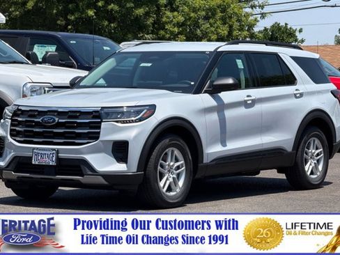New 2026 Ford Explorer Active RWD image 8