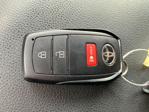 Used 2025 Toyota Tacoma TRD Off-Road image 22