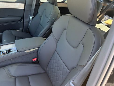 New 2026 Volvo XC90 T8 Plus w/ Protection Package Premier image 20