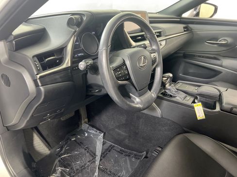 Used 2021 Lexus ES 250 w/ Accessory Package 2 AWD/4WD image 9