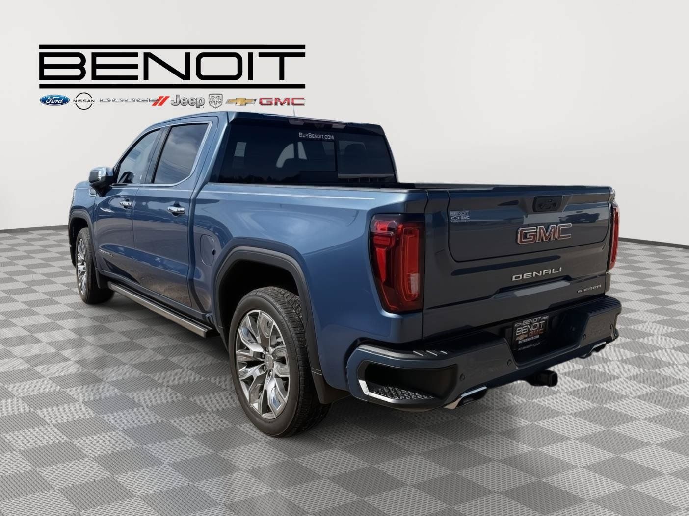 Used 2025 GMC Sierra 1500 Denali w/ Denali Reserve Package AWD/4WD image 6
