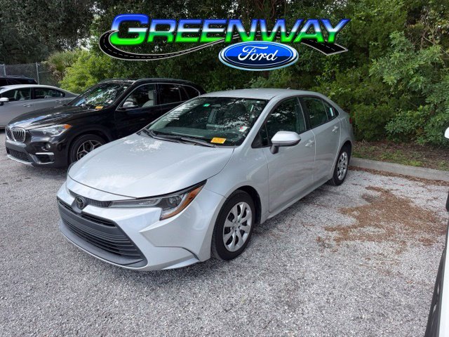 Used 2023 Toyota Corolla LE FWD image 1