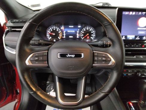 Used 2022 Jeep Compass Limited image 11