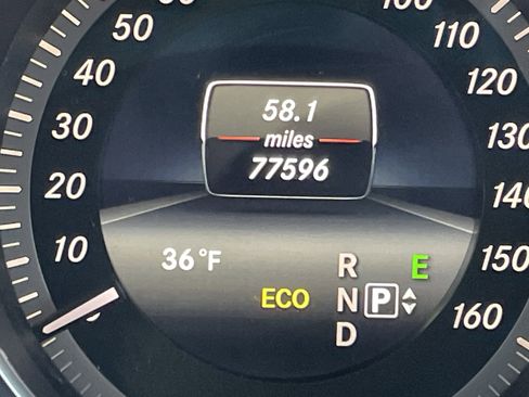 Used 2014 Mercedes-Benz E 350 Sedan image 28