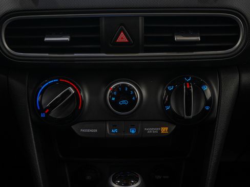 Used 2019 Hyundai Kona SEL w/ SEL Tech Package 02 image 18