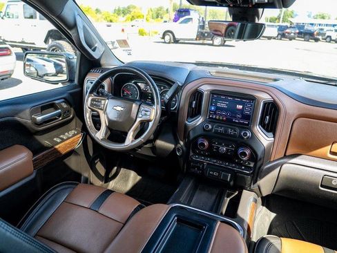 Used 2020 Chevrolet Silverado 1500 High Country w/ Technology Package image 23