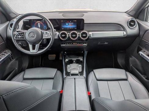 Used 2023 Mercedes-Benz GLB 250 image 16